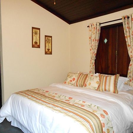 Country Ville Hotel เตเรซอโปลิส ห้อง รูปภาพ