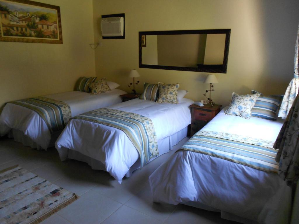 Country Ville Hotel เตเรซอโปลิส ห้อง รูปภาพ