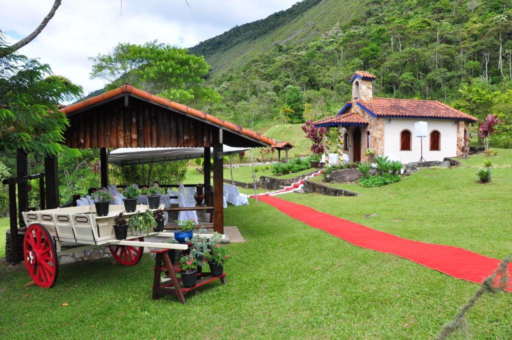 Country Ville Hotel เตเรซอโปลิส ภายนอก รูปภาพ